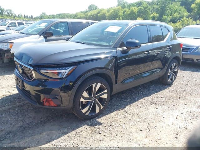 2023 VOLVO XC40 B5 PLUS BRIGHT THEME 2