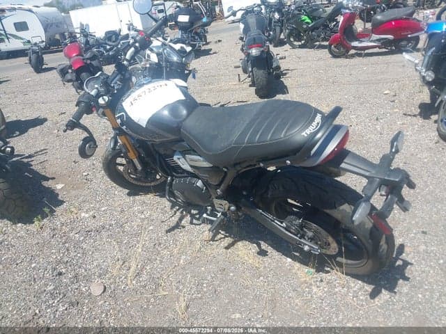 2025 TRIUMPH MOTORCYCLE SPEED 400 3