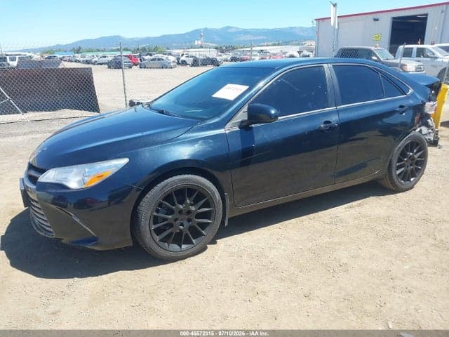 2017 TOYOTA CAMRY XLE 2
