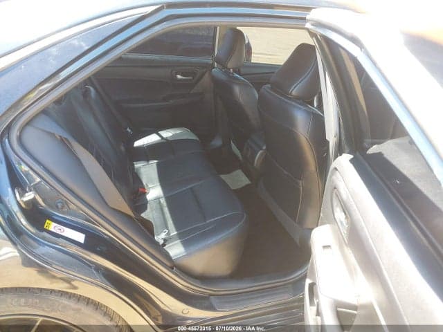 2017 TOYOTA CAMRY XLE 8