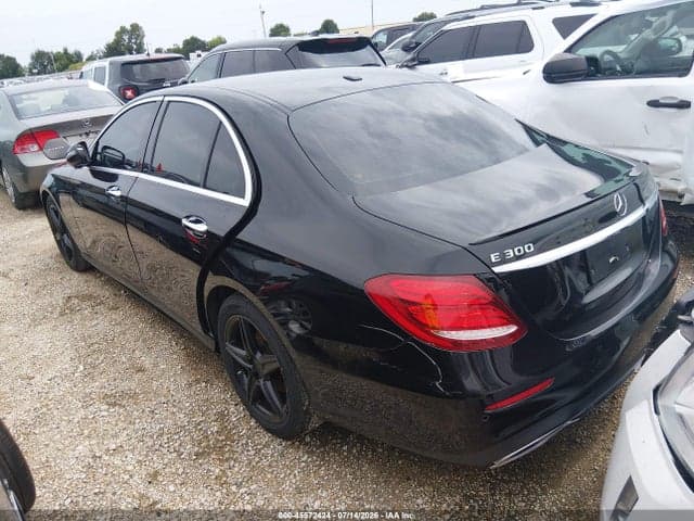 2017 MERCEDES-BENZ E 300 3