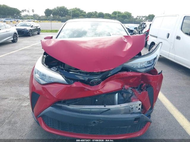 2020 TOYOTA C-HR LE 12