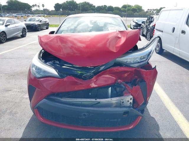 2020 TOYOTA C-HR LE 6