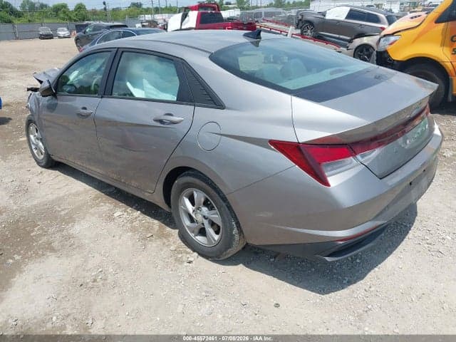 2023 HYUNDAI ELANTRA SE 3
