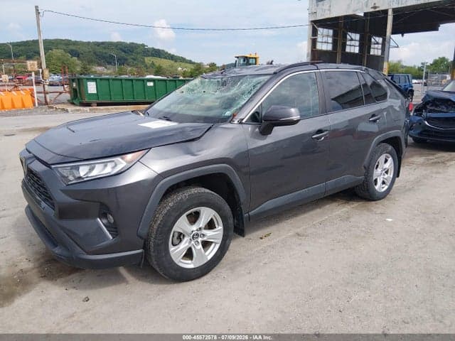 2020 TOYOTA RAV4 XLE 2