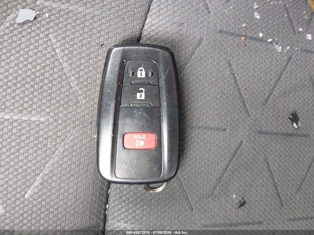 2020 TOYOTA RAV4 XLE 11