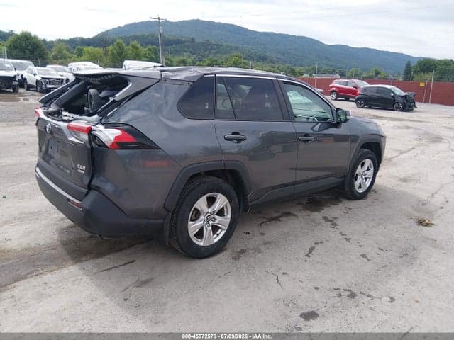 2020 TOYOTA RAV4 XLE 4