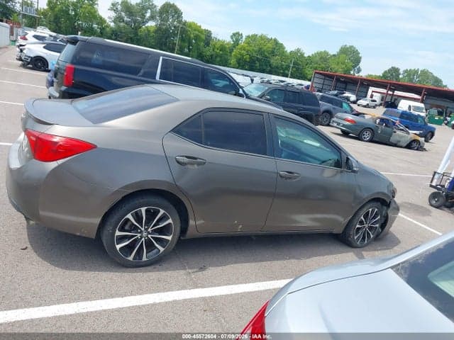 2017 TOYOTA COROLLA SE 13