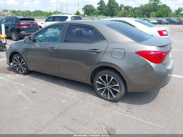 2017 TOYOTA COROLLA SE 3