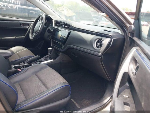 2017 TOYOTA COROLLA SE 5
