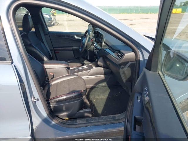 2024 FORD ESCAPE ST-LINE 5
