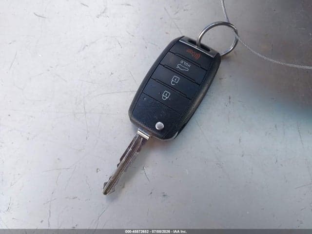 2016 KIA FORTE LX 11