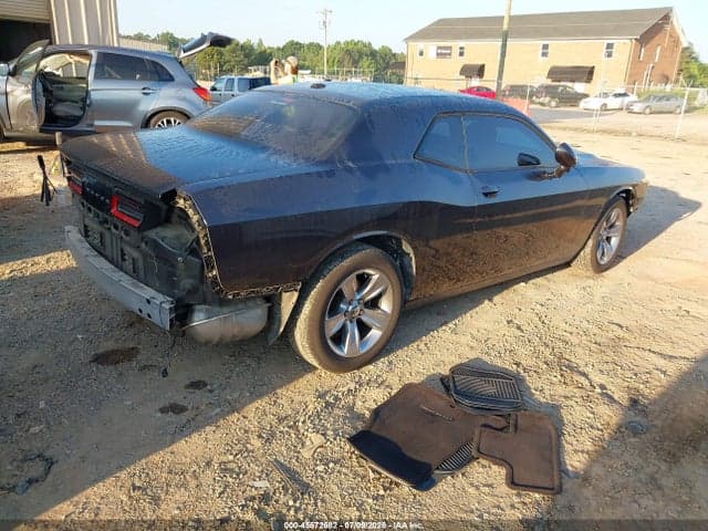 2017 DODGE CHALLENGER SXT 4