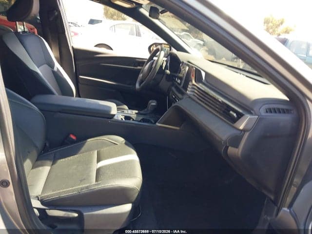 2026 TOYOTA CAMRY SE 5