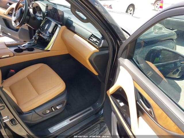 2024 LEXUS LX 600 LUXURY 5
