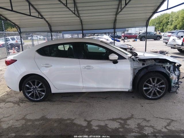 2018 MAZDA MAZDA3 TOURING 13
