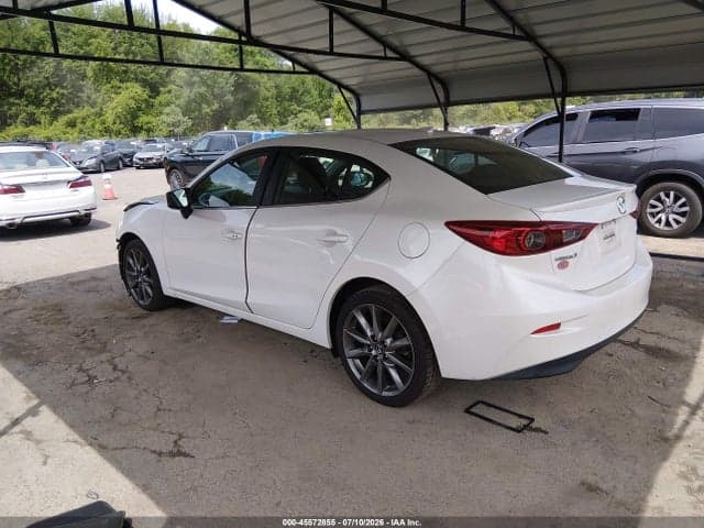 2018 MAZDA MAZDA3 TOURING 3