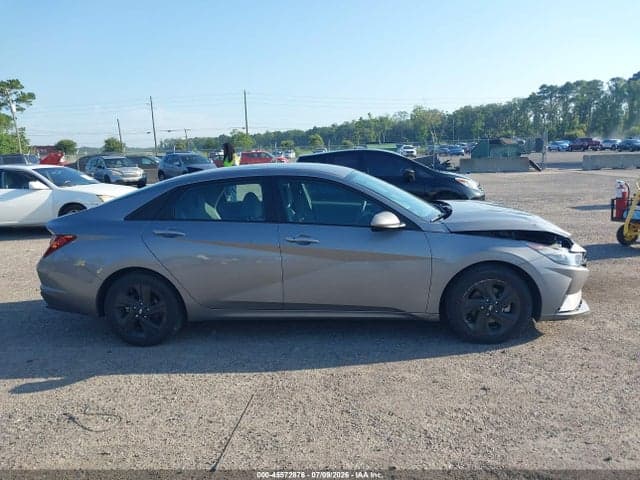 2022 HYUNDAI ELANTRA SEL 13