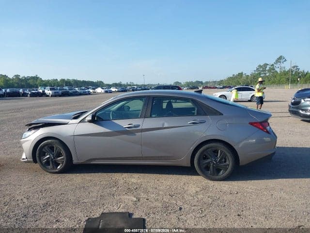 2022 HYUNDAI ELANTRA SEL 14