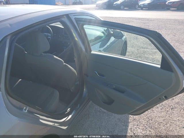 2022 HYUNDAI ELANTRA SEL 8