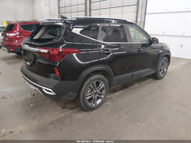 2023 KIA SELTOS S 4
