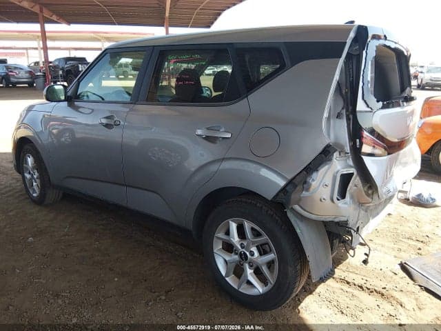 2023 KIA SOUL LX 3