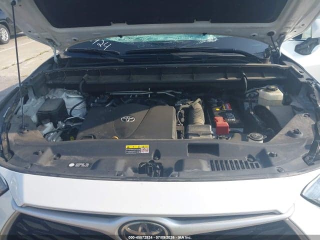 2021 TOYOTA HIGHLANDER XLE 10