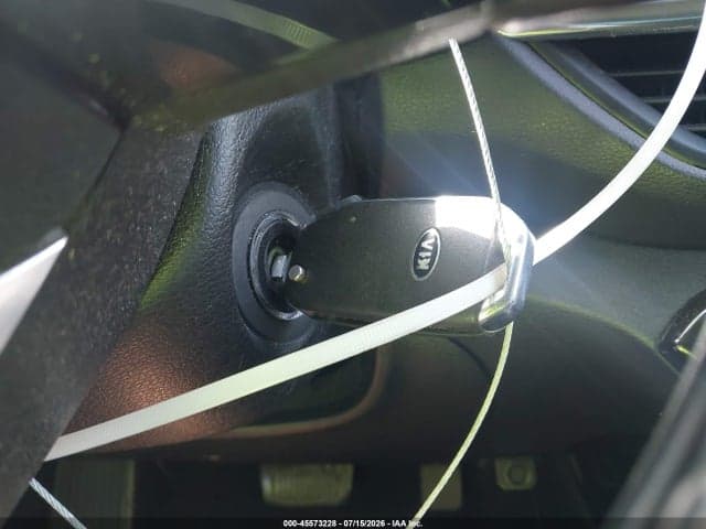 2019 KIA FORTE S 11