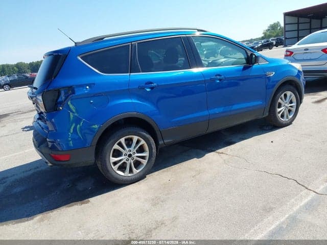 2017 FORD ESCAPE SE 4