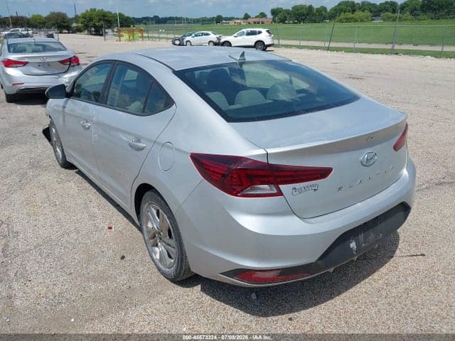 2020 HYUNDAI ELANTRA SEL 3