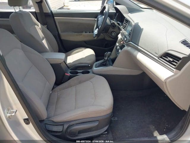 2020 HYUNDAI ELANTRA SEL 5