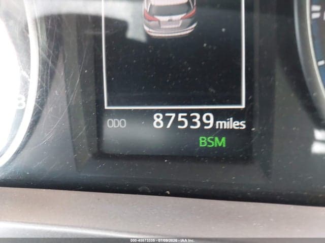 2018 TOYOTA RAV4 XLE 16