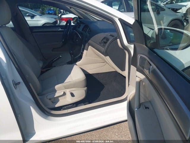 2017 VOLKSWAGEN GOLF SPORTWAGEN TSI S 5
