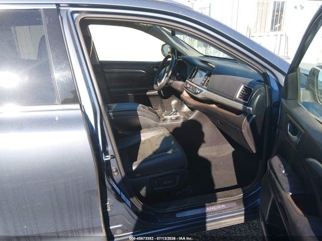 2018 TOYOTA HIGHLANDER LIMITED 5