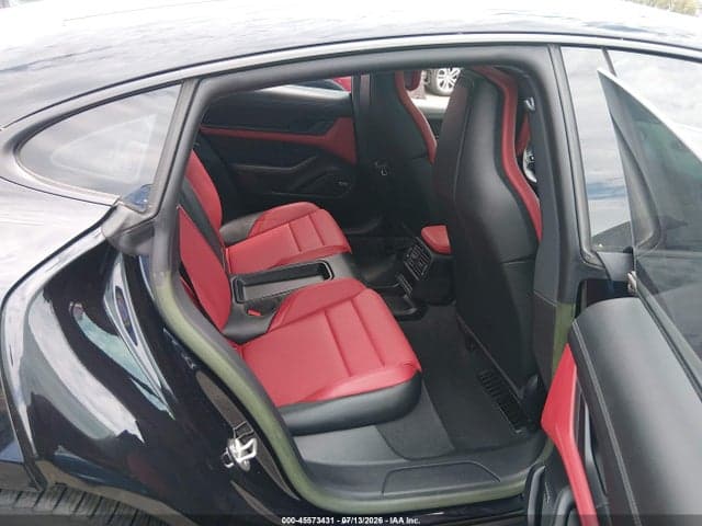 2023 PORSCHE TAYCAN 8
