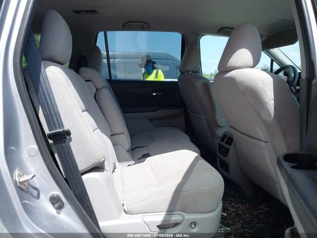 2019 HONDA PILOT EX 8