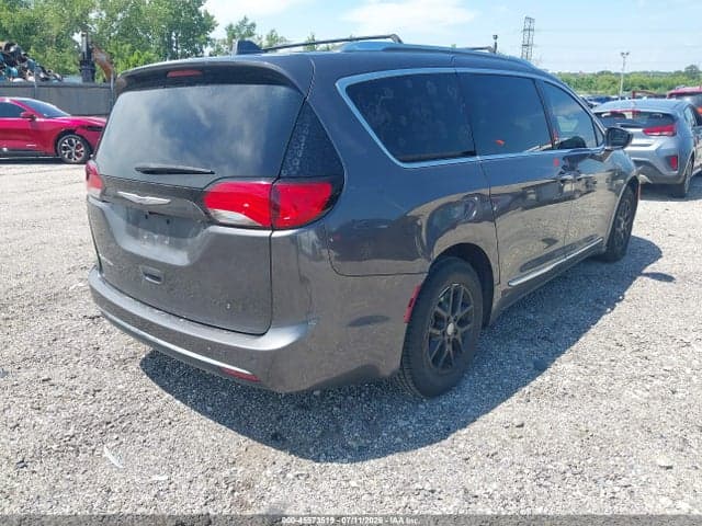 2020 CHRYSLER PACIFICA TOURING L 4