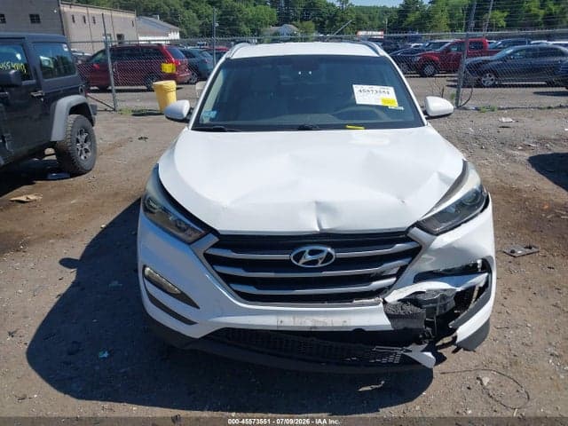 2017 HYUNDAI TUCSON SE 12