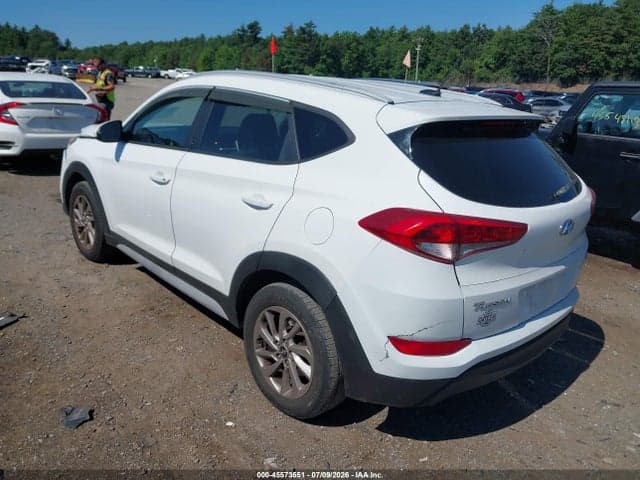 2017 HYUNDAI TUCSON SE 3