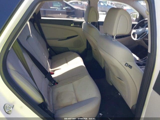 2017 HYUNDAI TUCSON SE 8