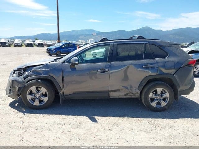 2022 TOYOTA RAV4 XLE 15