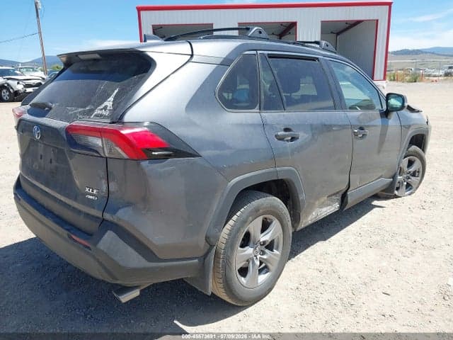 2022 TOYOTA RAV4 XLE 4