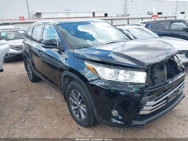 2019 TOYOTA HIGHLANDER XLE 1