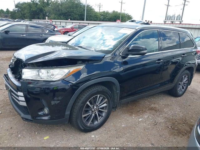 2019 TOYOTA HIGHLANDER XLE 2