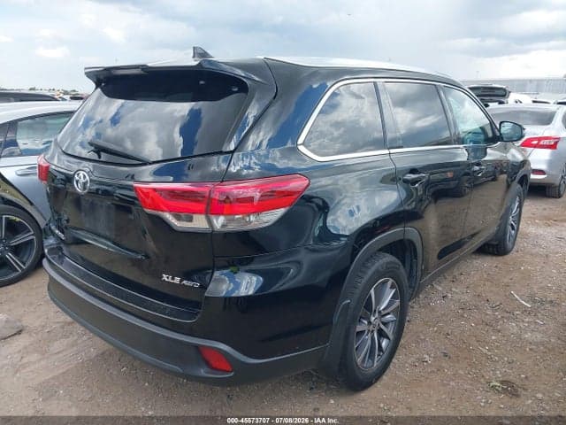 2019 TOYOTA HIGHLANDER XLE 4