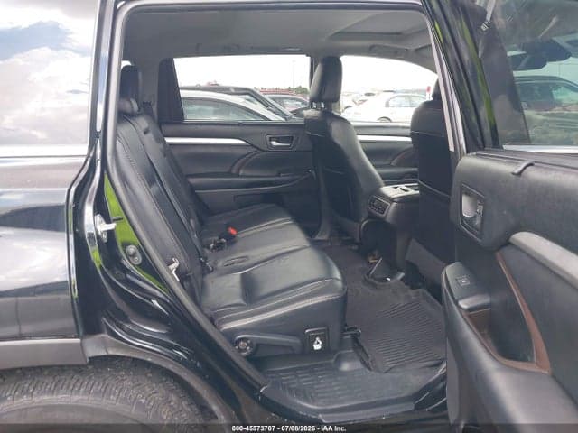 2019 TOYOTA HIGHLANDER XLE 8