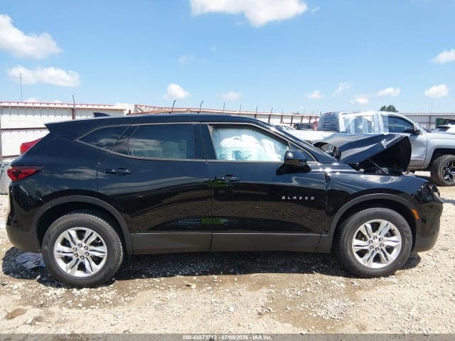 2019 CHEVROLET BLAZER 13