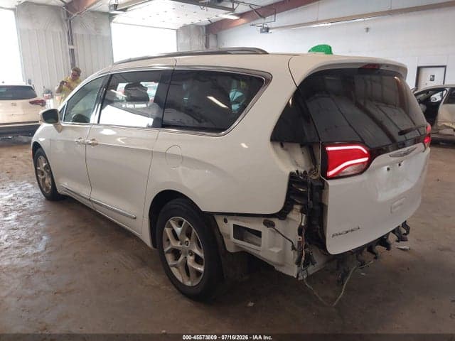 2018 CHRYSLER PACIFICA TOURING L 3