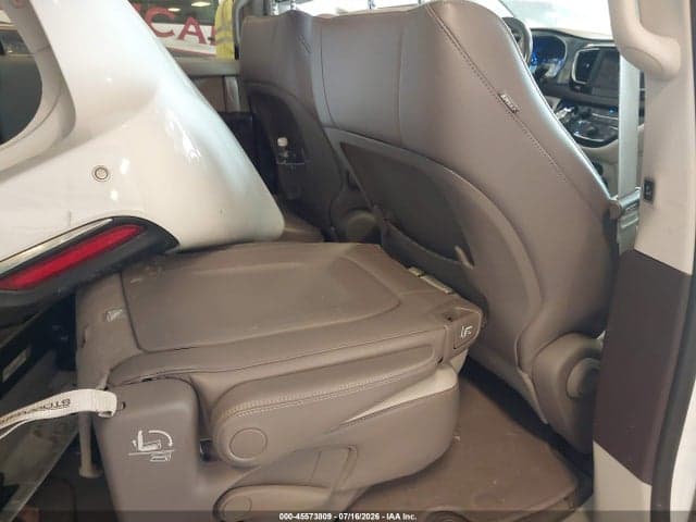 2018 CHRYSLER PACIFICA TOURING L 8