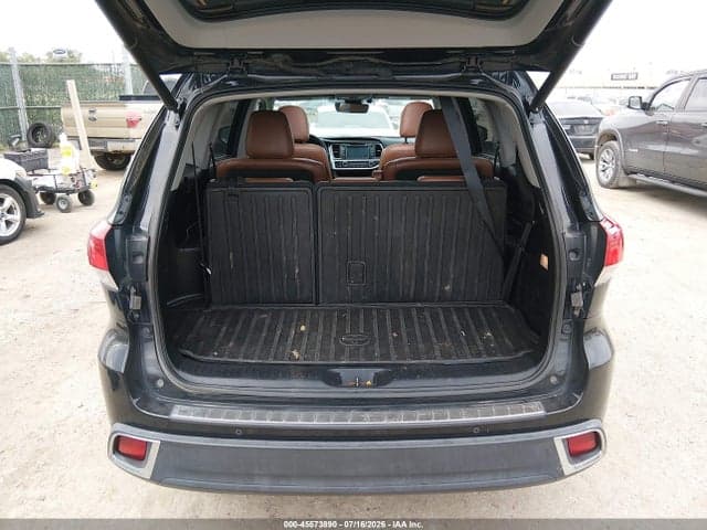 2018 TOYOTA HIGHLANDER LIMITED PLATINUM 16